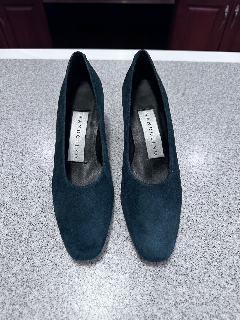 Bandolino 7M Green Suede Pump